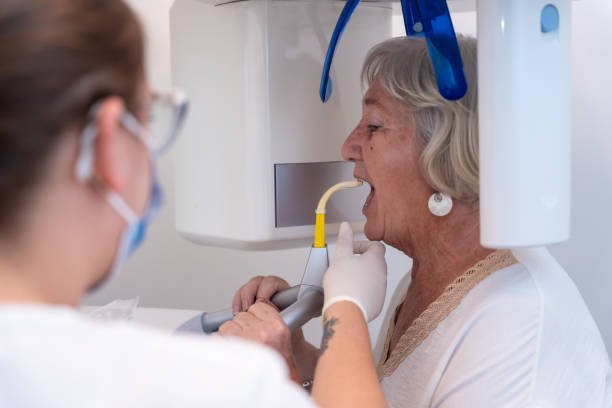 Best Emergency Dental Extractions in Centreville, MI