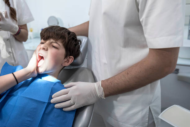 Best Orthodontic Emergency Dentist in Centreville, MI